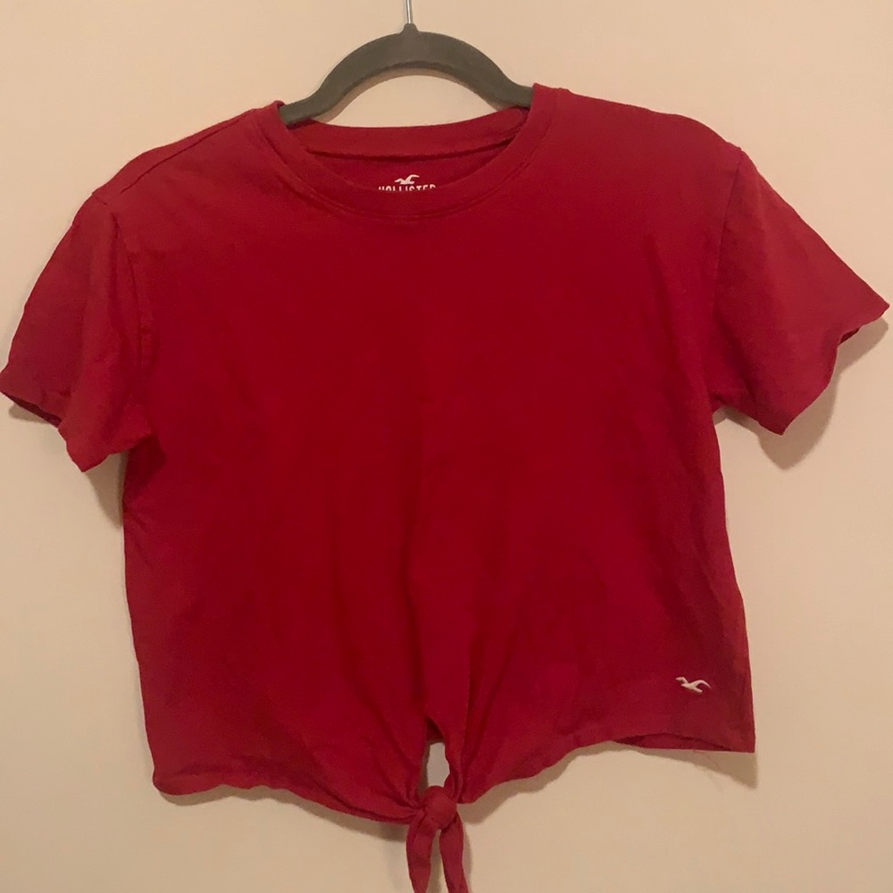 Hollister tee